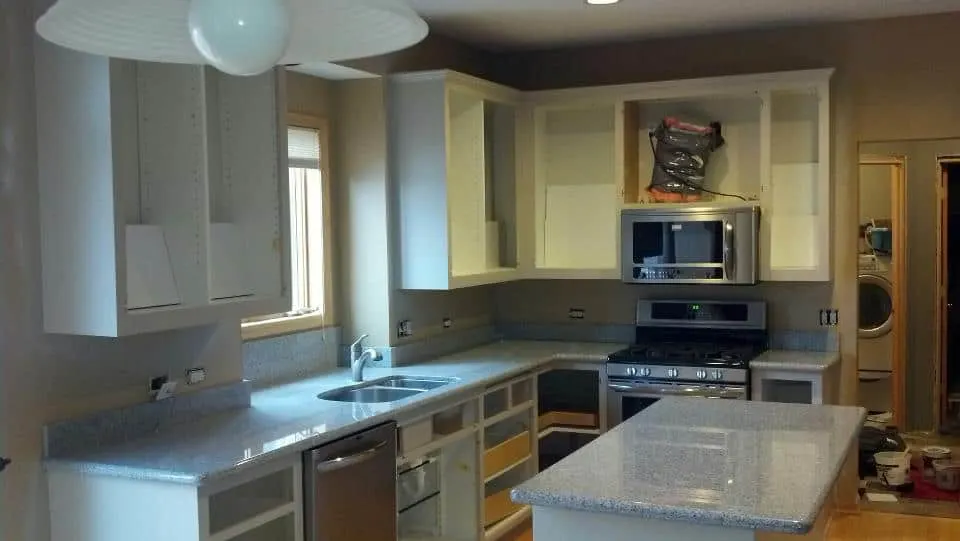 Paint and Primer in One: What It Is and When to Use It 5 Paint and Primer in One: What It Is and When to Use It 1
