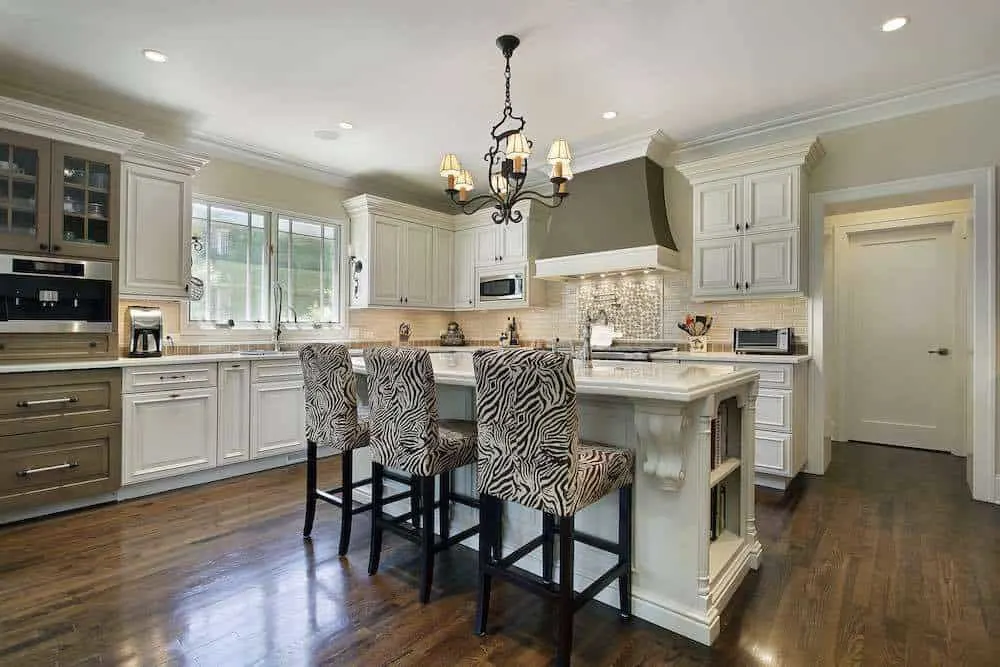 How To Paint Kitchen Cabinets Like A Pro 9 How To Paint Kitchen Cabinets Like A Pro 1