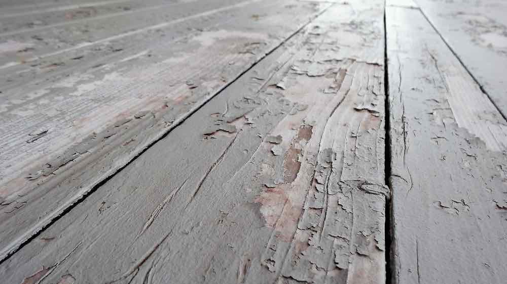 peeling-deck-diy-painting-tips