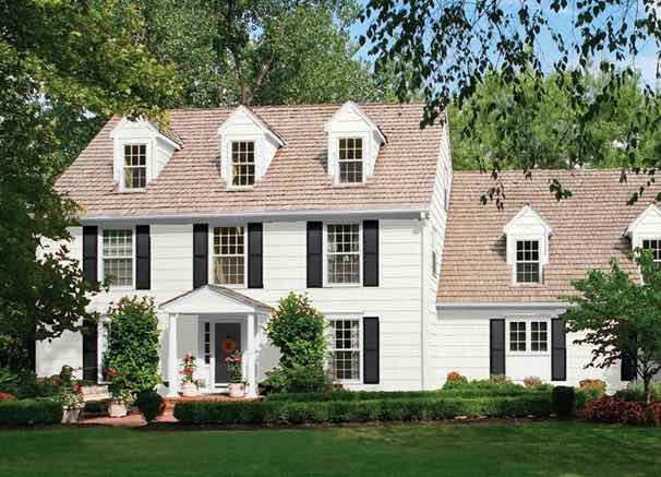 20 Popular Exterior House Colors for 2022 24