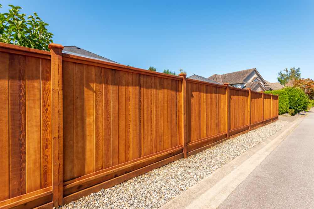 How to stain a fence - DIY Painting Tips