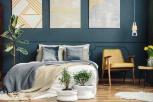 The ultimate guide for finding the best bedroom paint color for 2020.