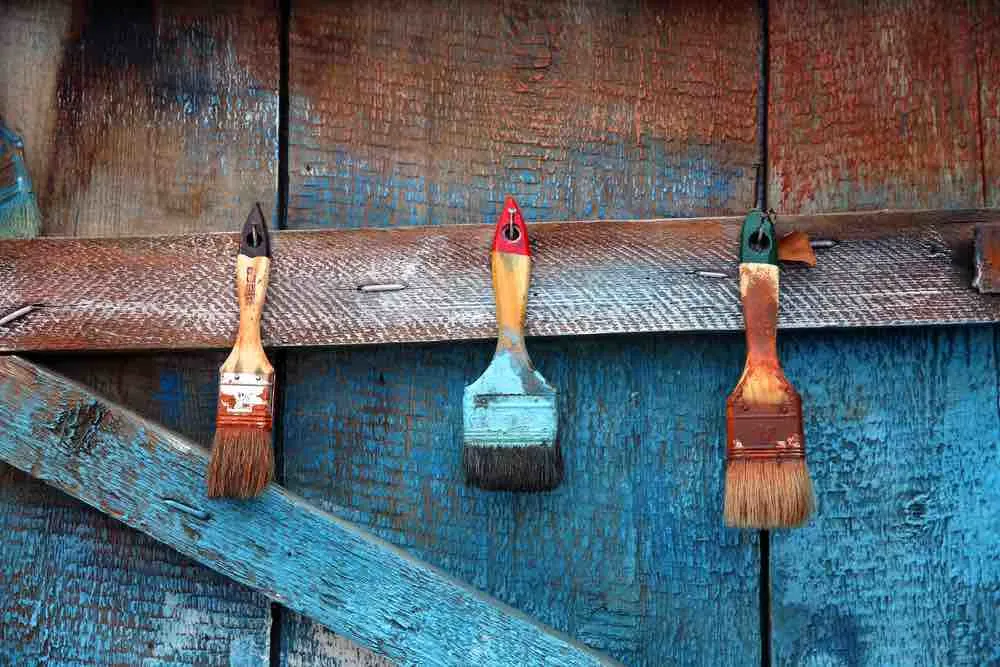 The Absolute Best Paint for Garage Walls 12 Picking a garage wall paint is a balance of quality and fitting your budget.