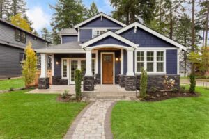 A beautiful home painted with Benjamin Moore exterior paint colors