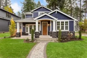 A beautiful home painted with Benjamin Moore exterior paint colors
