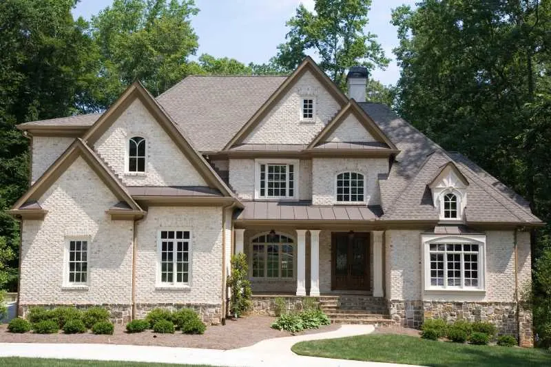 The 7 Pros and Cons of Painting Exterior Brick 3 one pro of painting exterior brick is increased curb appeal