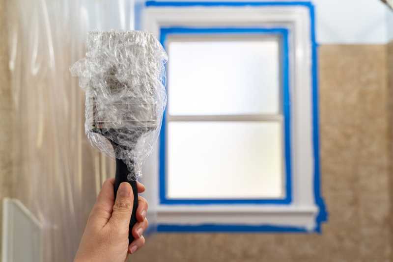 saving a paintbrush for later use