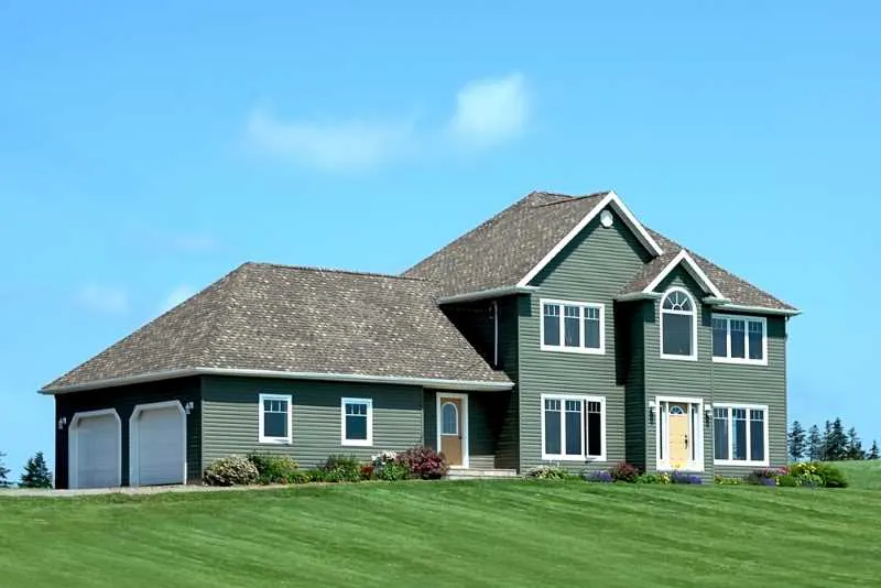 20 Bold and Modern Exterior House Painting Ideas to Inspire You 4 Rich green exterior house painting ideas