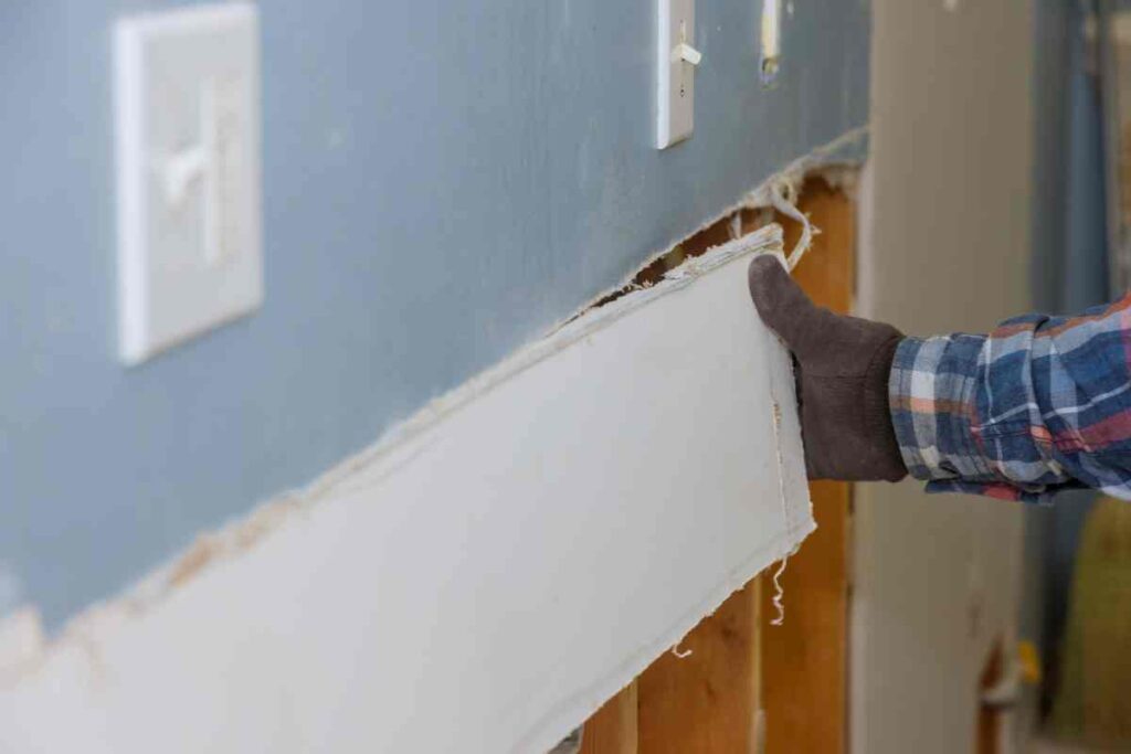 Replacing a large piece of drywall during drywall repair